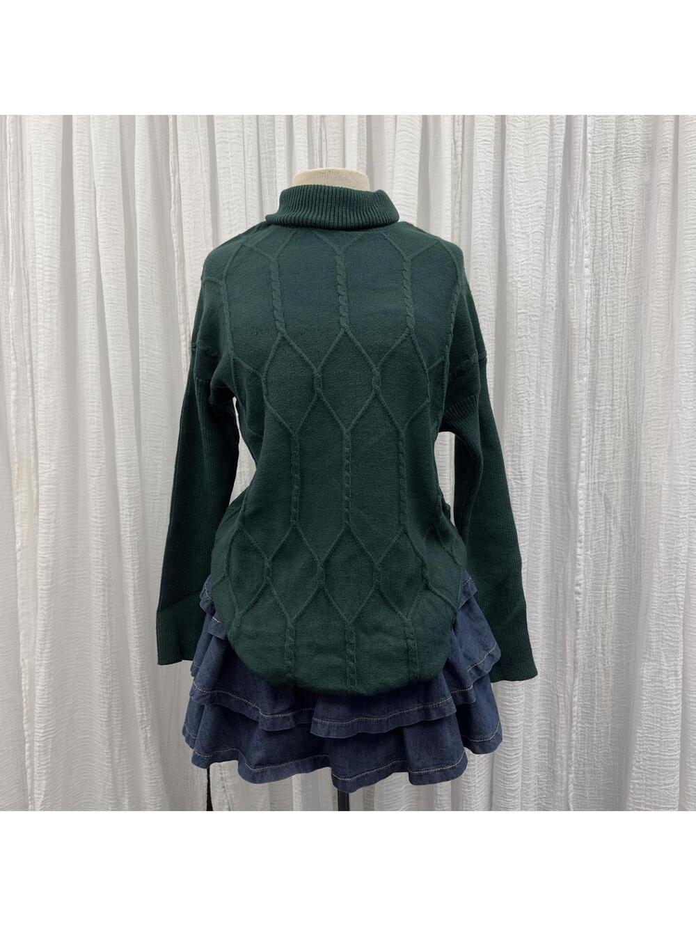 Belldini BNWT Emerald Green Turtleneck Sweater (M)